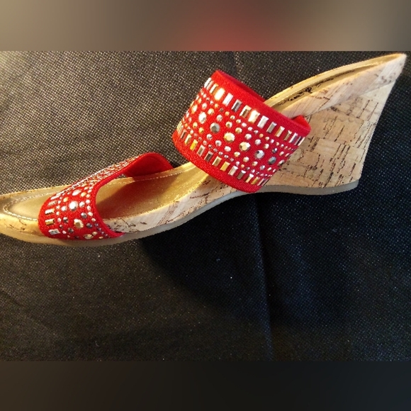 Coach And Four -NWT Cork Wedge Sandals, Two Red Fabric Straps Accented With Gold - Picture 5 of 10